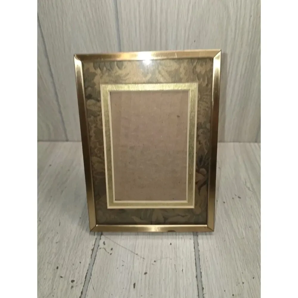 Vintage 70s gold